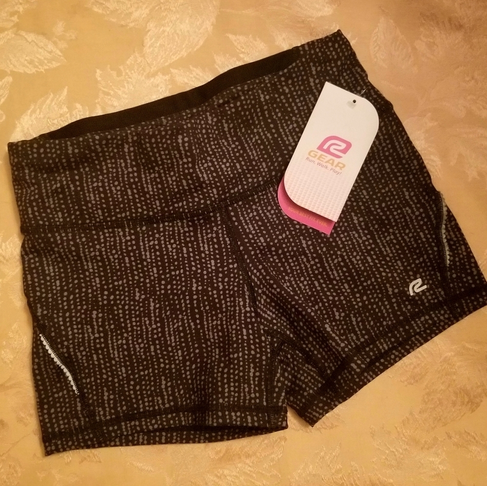 Roadrunner Sports R-Gear compression shorts with pockets on back waistband